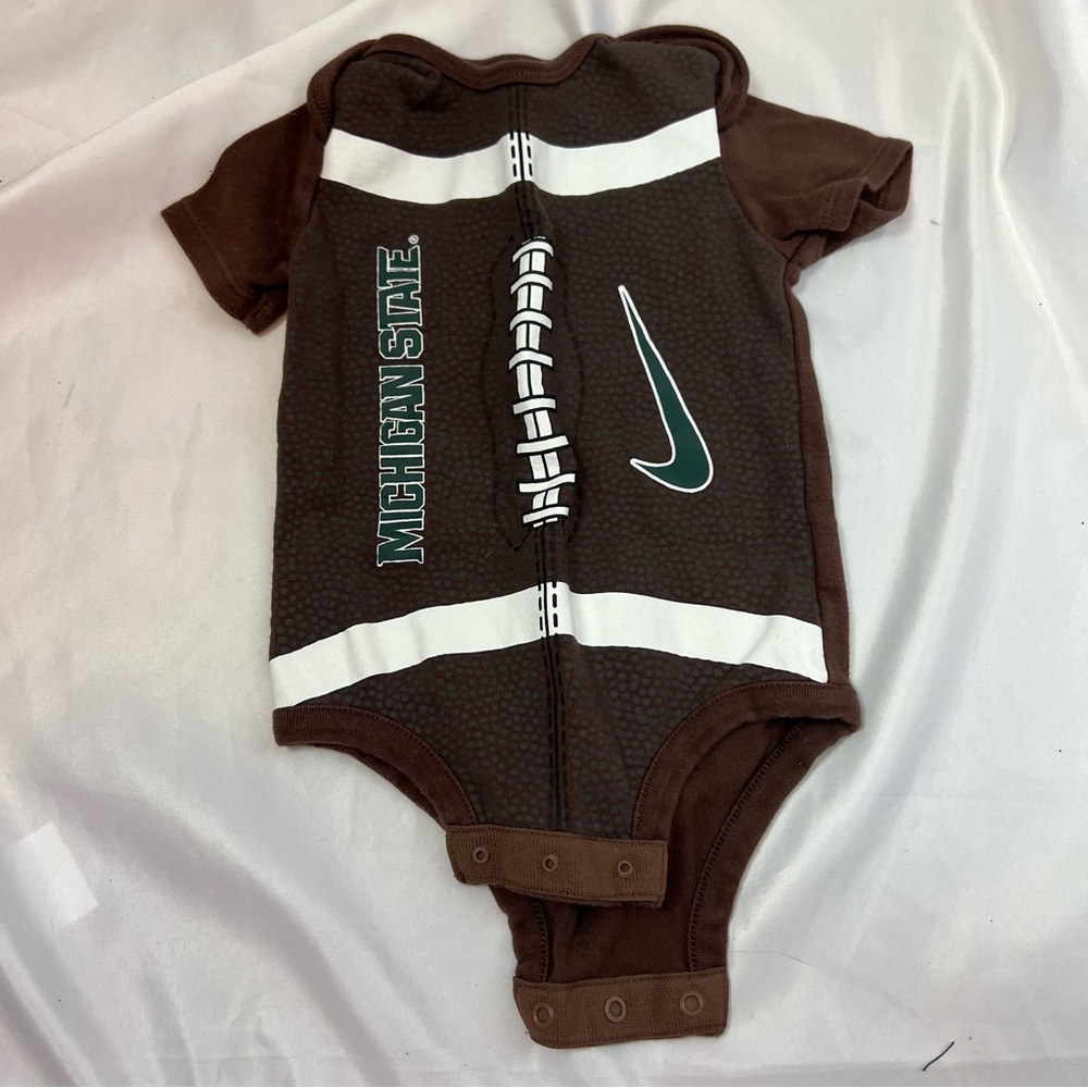 3 FOR $15 Nike Michigan State Football One Piece Outfit, size 6-9 Months